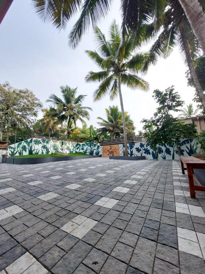 Appartement The Banyan Hut à Thiruvananthapuram Extérieur photo